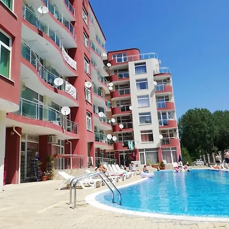 Apartment двустаен с басейн глобал